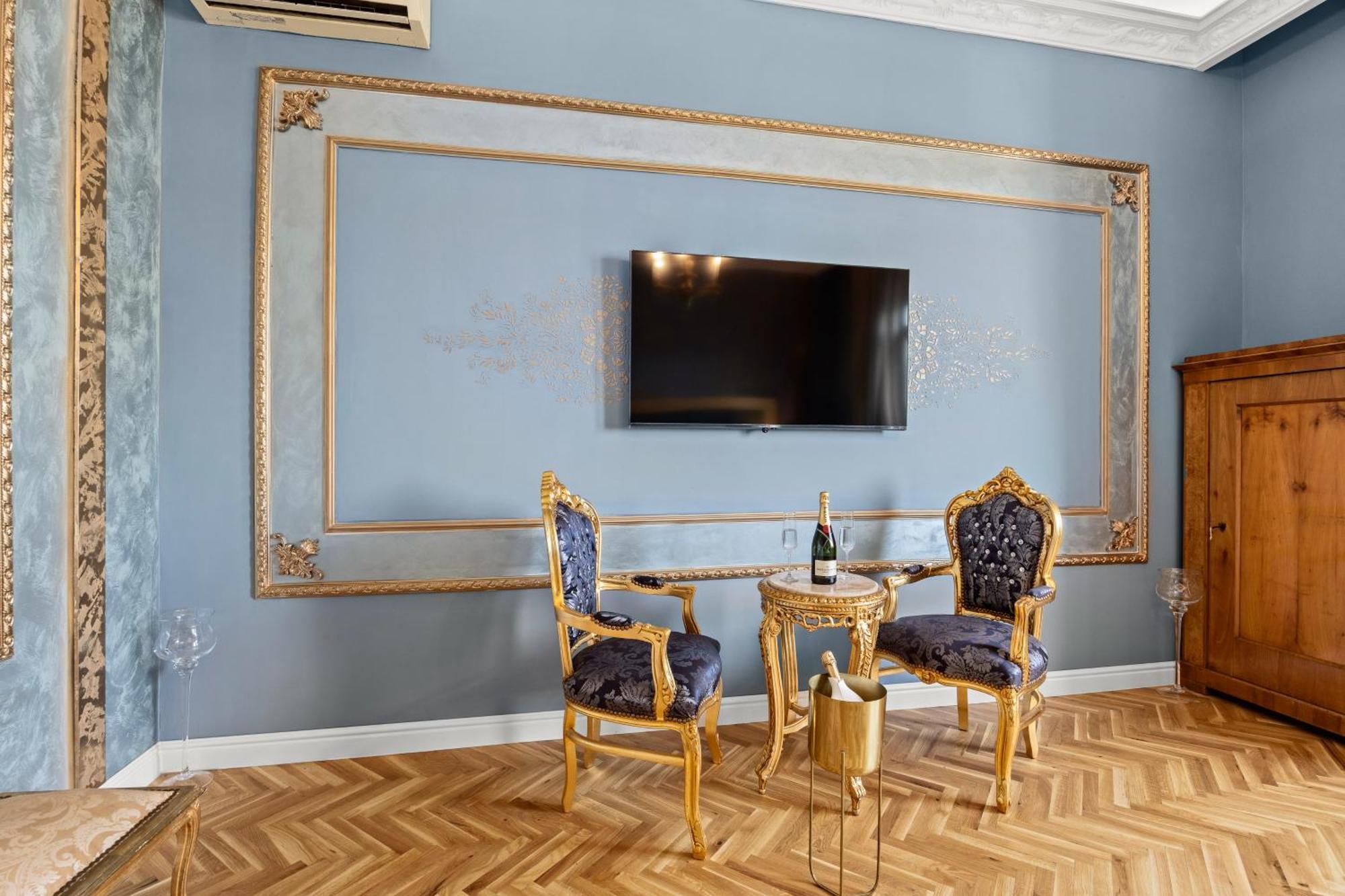PUY Villa Muenz Luxurious Residence מראה חיצוני תמונה