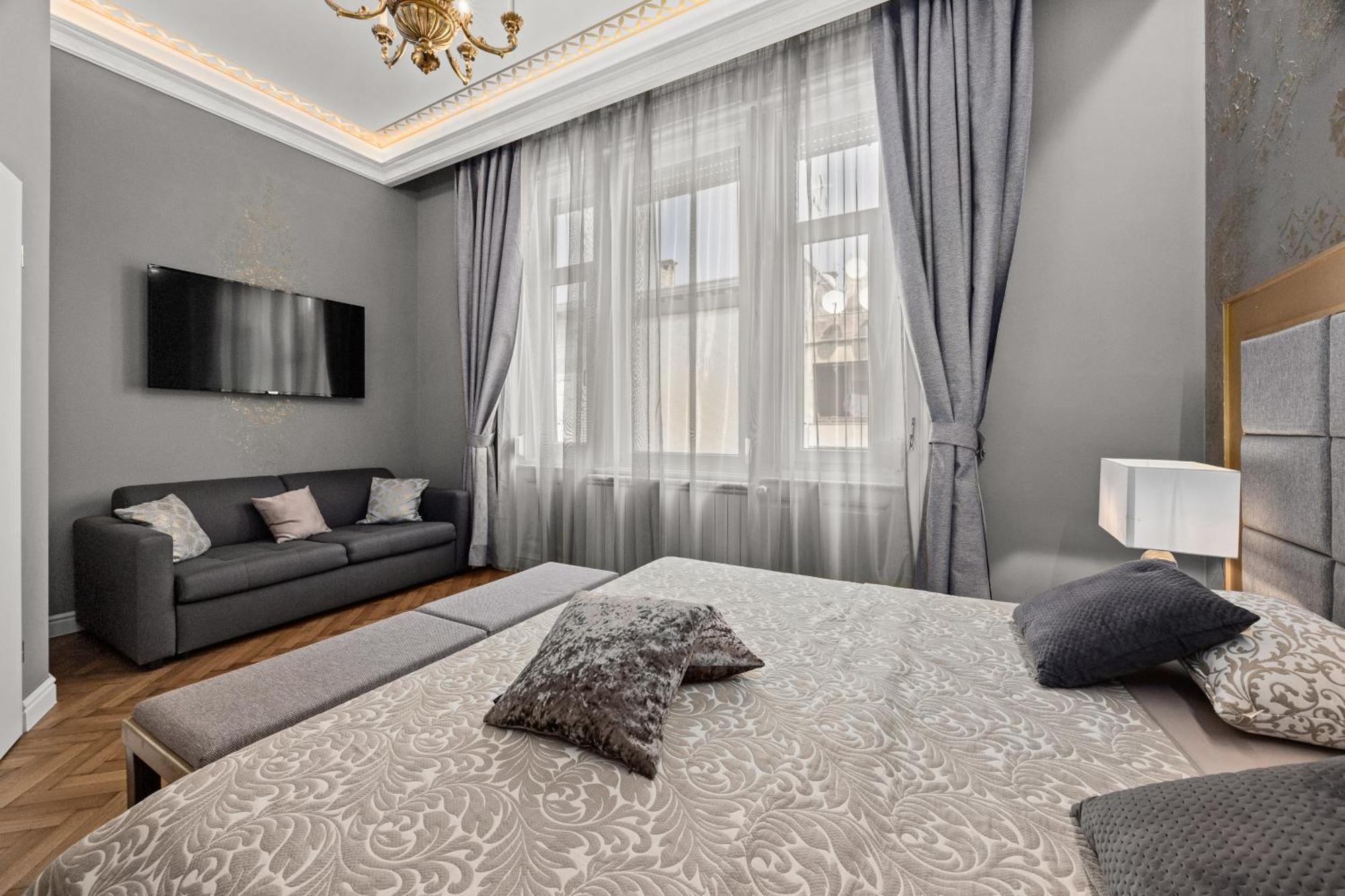 PUY Villa Muenz Luxurious Residence מראה חיצוני תמונה