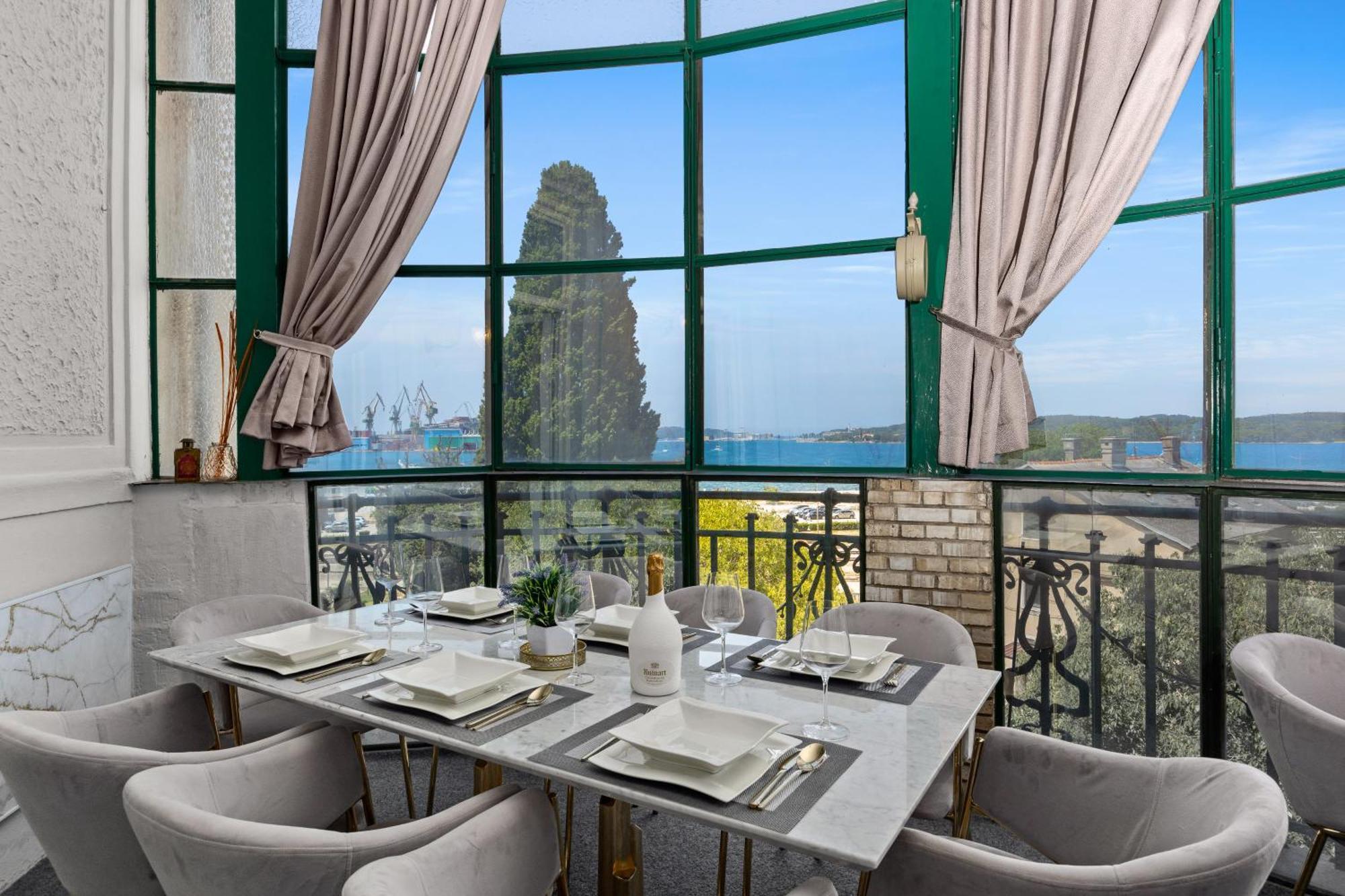 PUY Villa Muenz Luxurious Residence מראה חיצוני תמונה